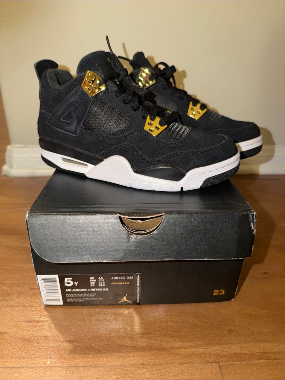 Air Jordan 4 Retro Black & Gold Sneakers 5 Youth